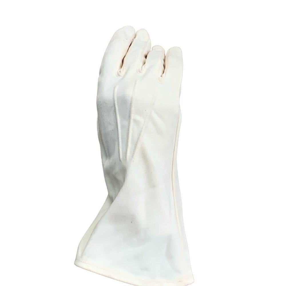 VTG Womens Pair of Dressy Gloves Off-White/Ivory Trapunto Stitching Accent #92R